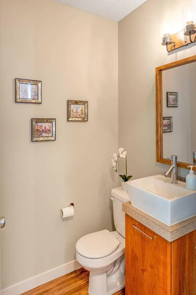 24 Copperpond Road SE Calgary AB T2Z 0L7
