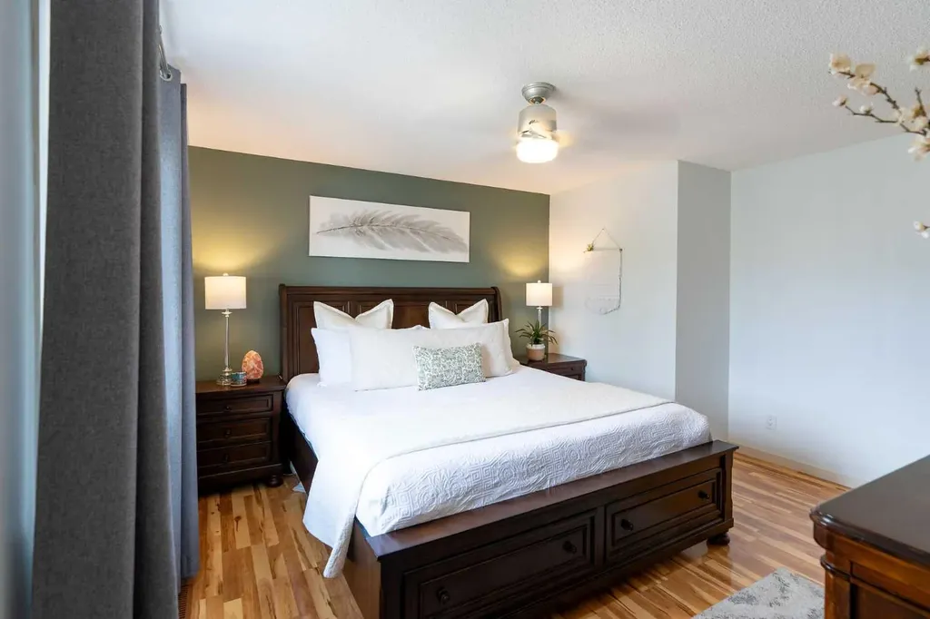 24 Copperpond Road SE Calgary AB T2Z 0L7