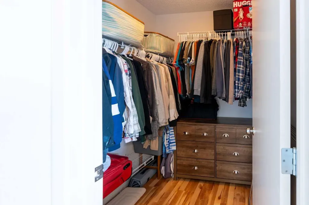24 Copperpond Road SE Calgary AB T2Z 0L7
