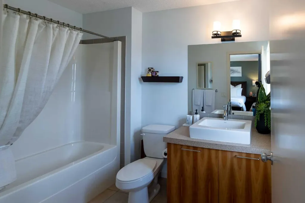 24 Copperpond Road SE Calgary AB T2Z 0L7