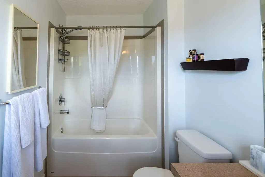 24 Copperpond Road SE Calgary AB T2Z 0L7