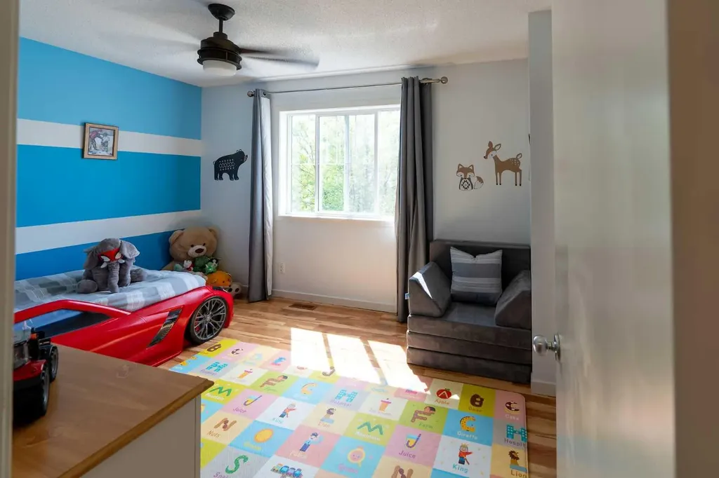 24 Copperpond Road SE Calgary AB T2Z 0L7
