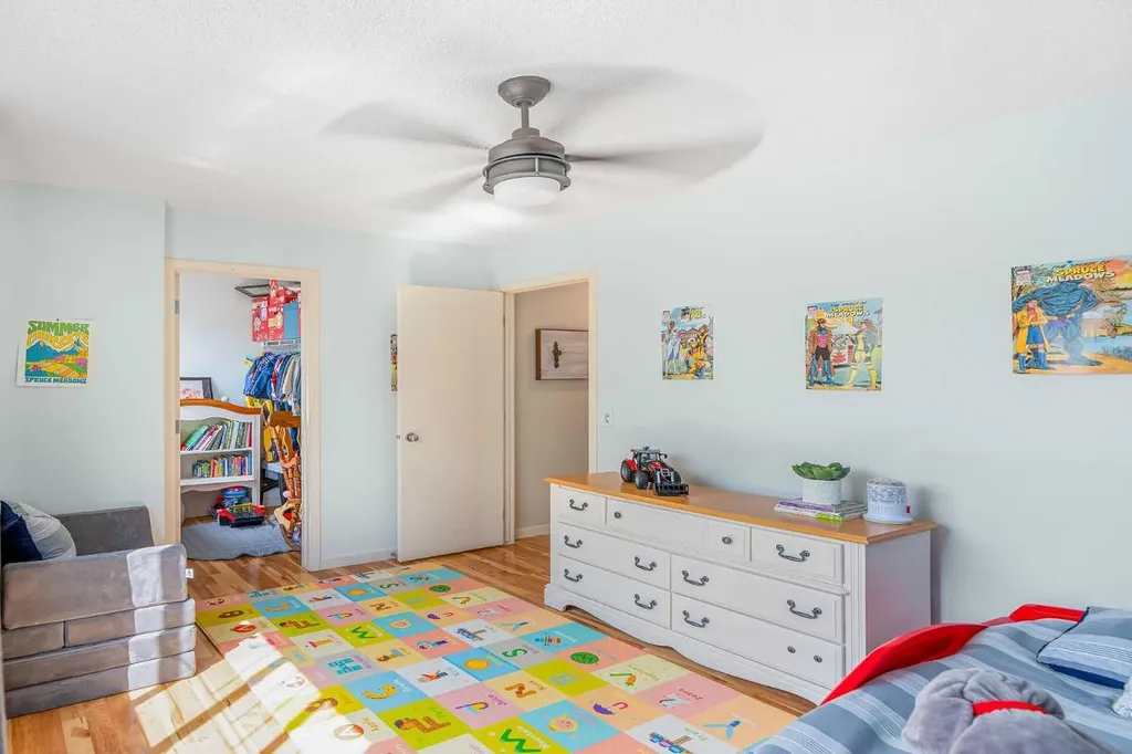 24 Copperpond Road SE Calgary AB T2Z 0L7