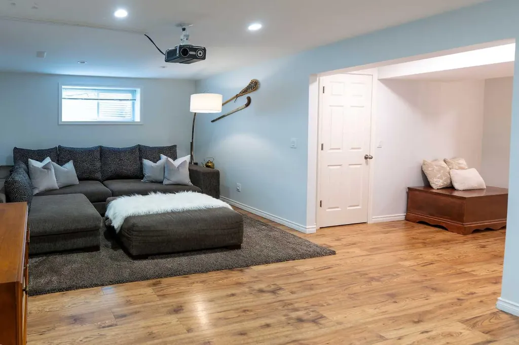 24 Copperpond Road SE Calgary AB T2Z 0L7