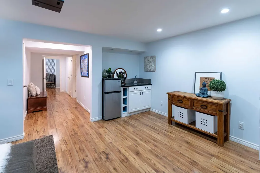 24 Copperpond Road SE Calgary AB T2Z 0L7