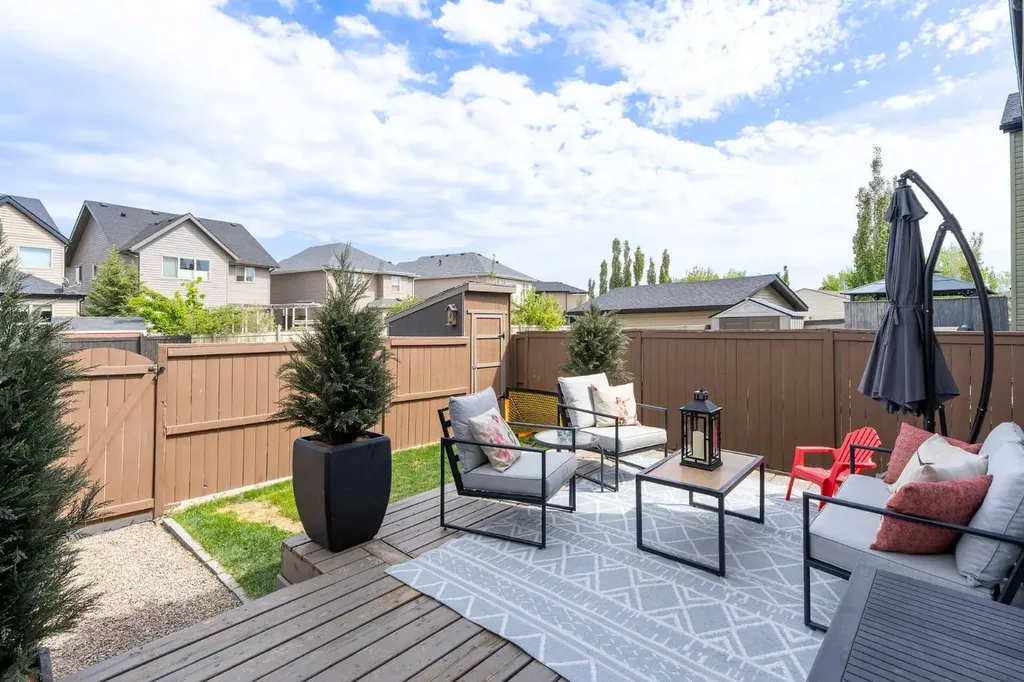 24 Copperpond Road SE Calgary AB T2Z 0L7