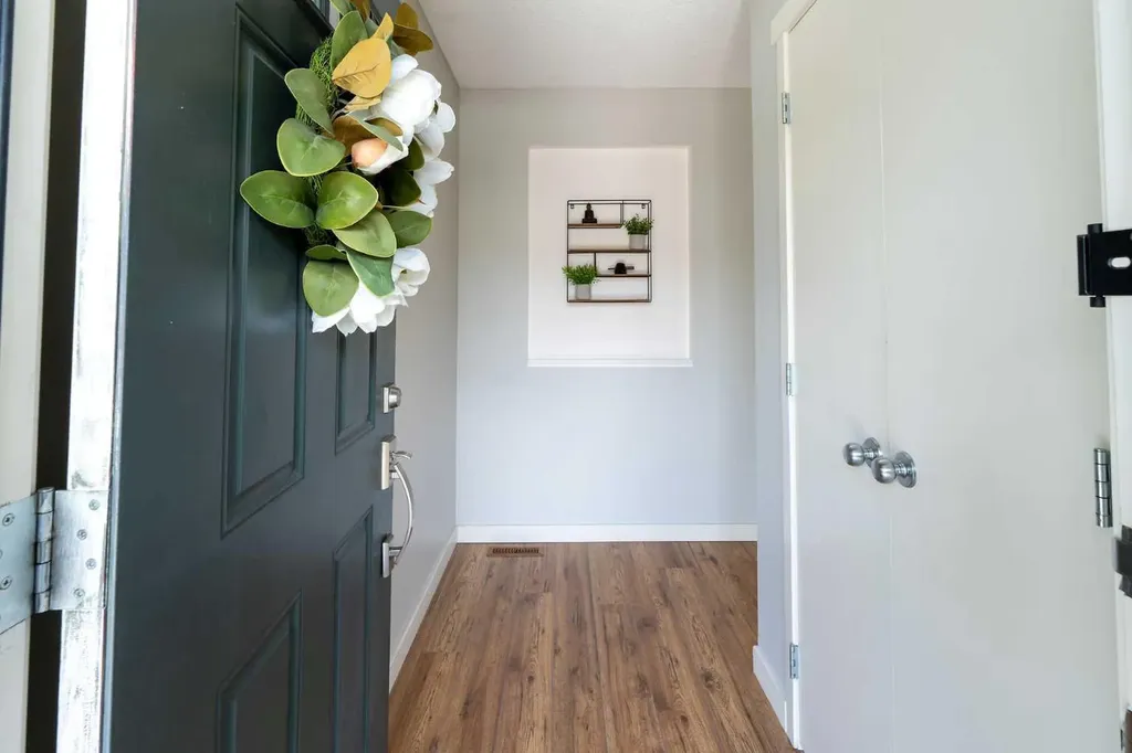 24 Copperpond Road SE Calgary AB T2Z 0L7