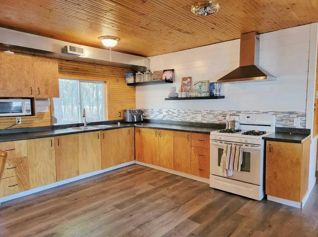3252 Lake View Drive Calling Lake AB T0H 0G0