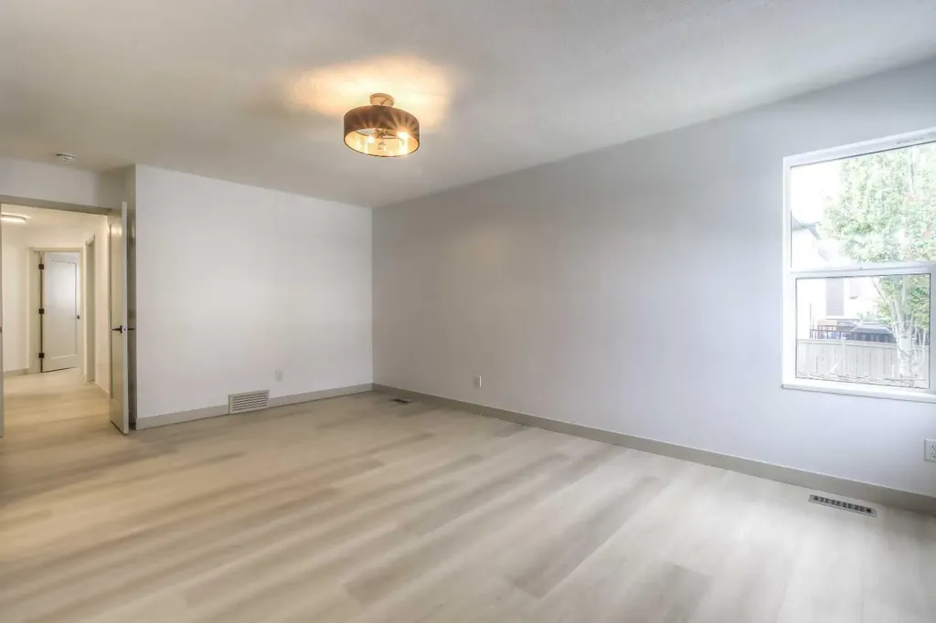 81 Coventry Circle NE Calgary AB T3K 4Y8
