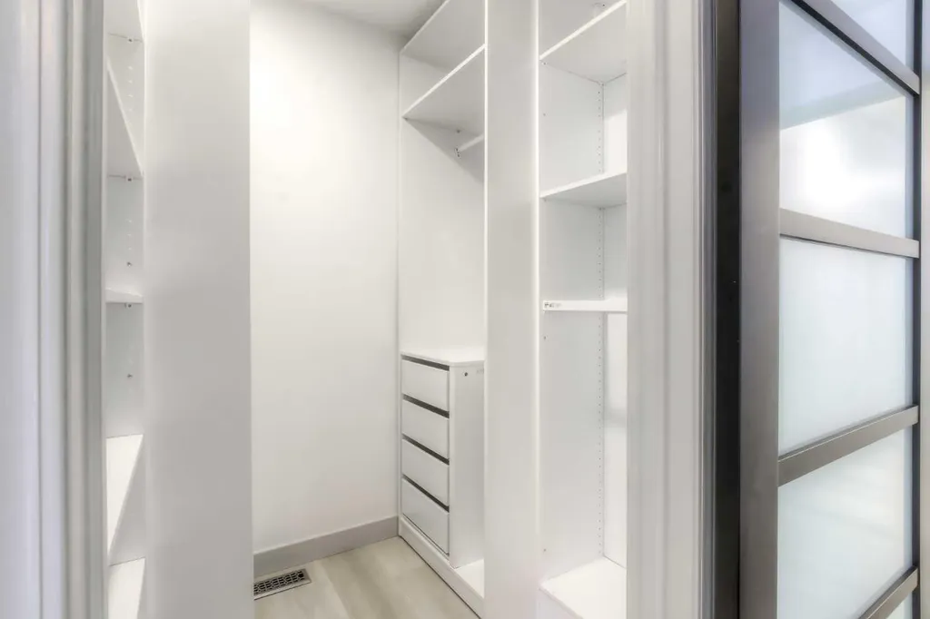 81 Coventry Circle NE Calgary AB T3K 4Y8