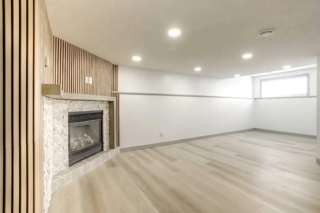 81 Coventry Circle NE Calgary AB T3K 4Y8