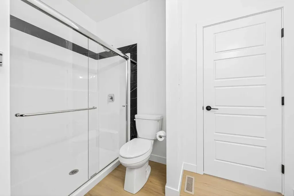 264 Edith Place NW Calgary AB T3R 2E1