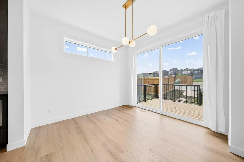 264 Edith Place NW Calgary AB T3R 2E1