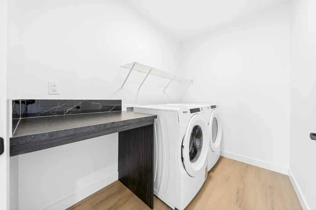 264 Edith Place NW Calgary AB T3R 2E1