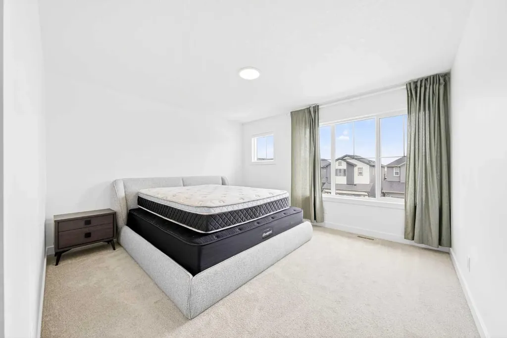 264 Edith Place NW Calgary AB T3R 2E1