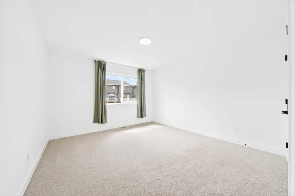 264 Edith Place NW Calgary AB T3R 2E1