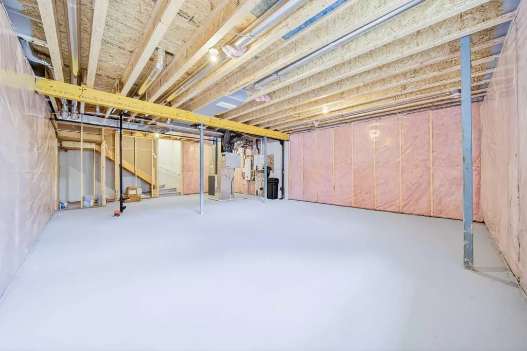 264 Edith Place NW Calgary AB T3R 2E1