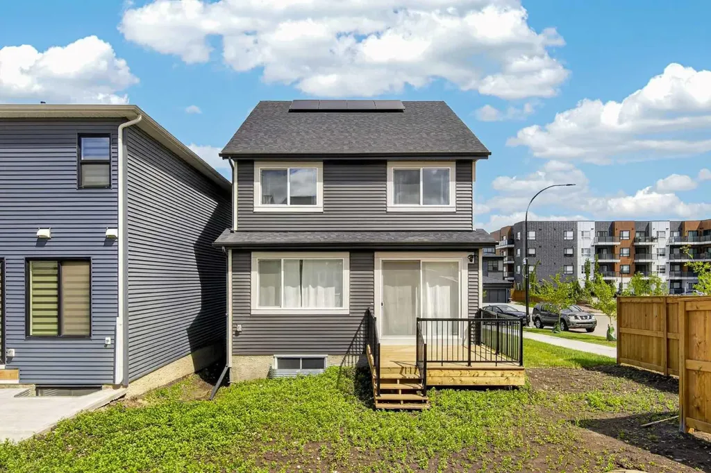 264 Edith Place NW Calgary AB T3R 2E1