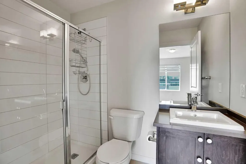 986 Sherwood Boulevard NW Calgary AB T3R 0V3