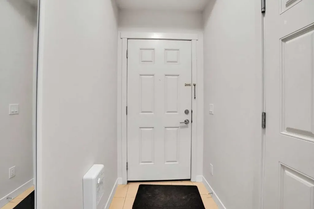 986 Sherwood Boulevard NW Calgary AB T3R 0V3