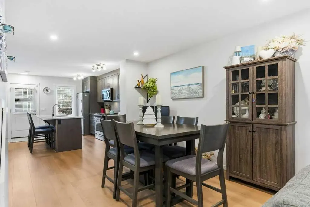 338 Seton Circle SE Calgary AB T3M 3H1