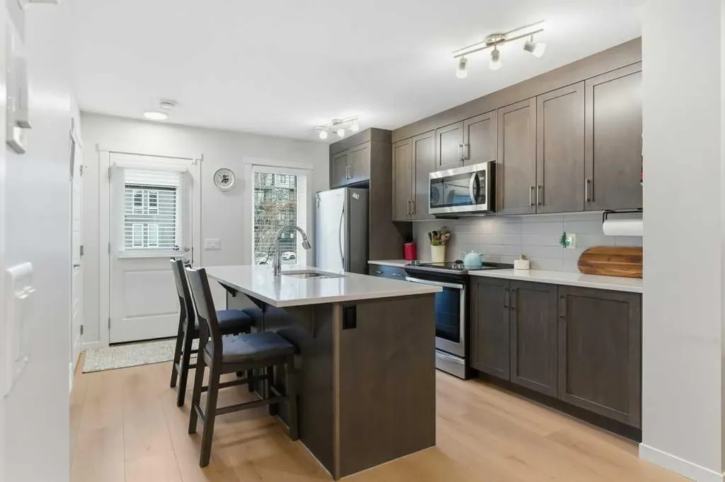 338 Seton Circle SE Calgary AB T3M 3H1