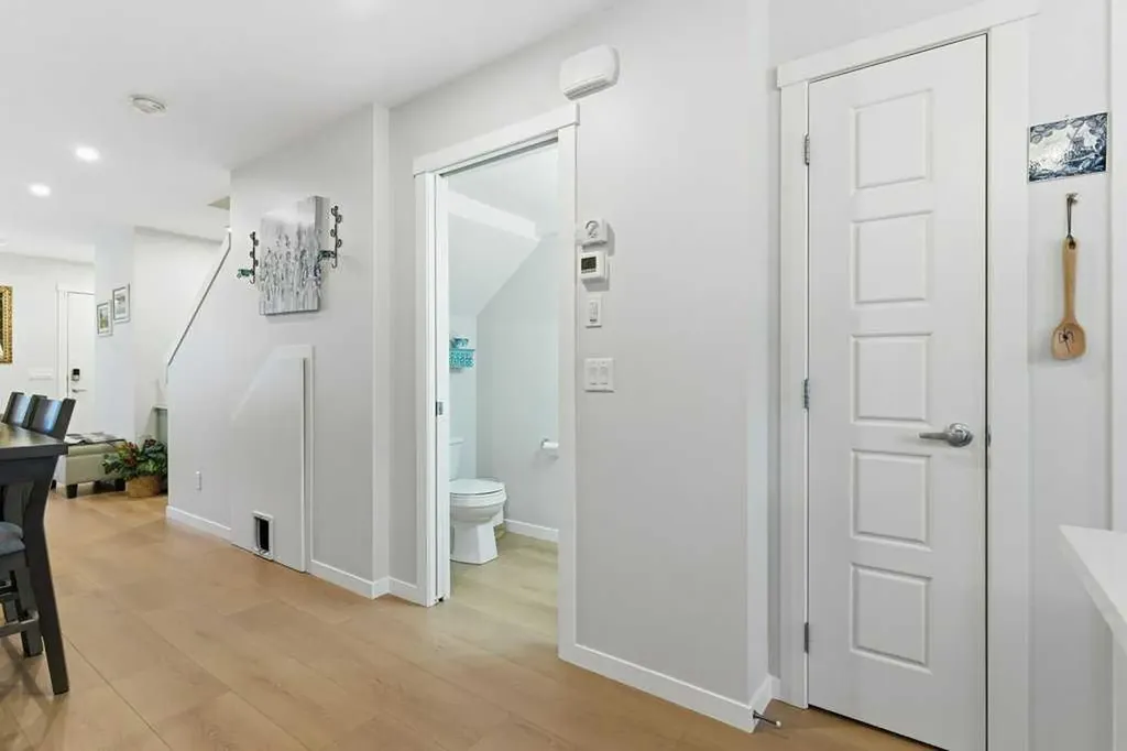 338 Seton Circle SE Calgary AB T3M 3H1