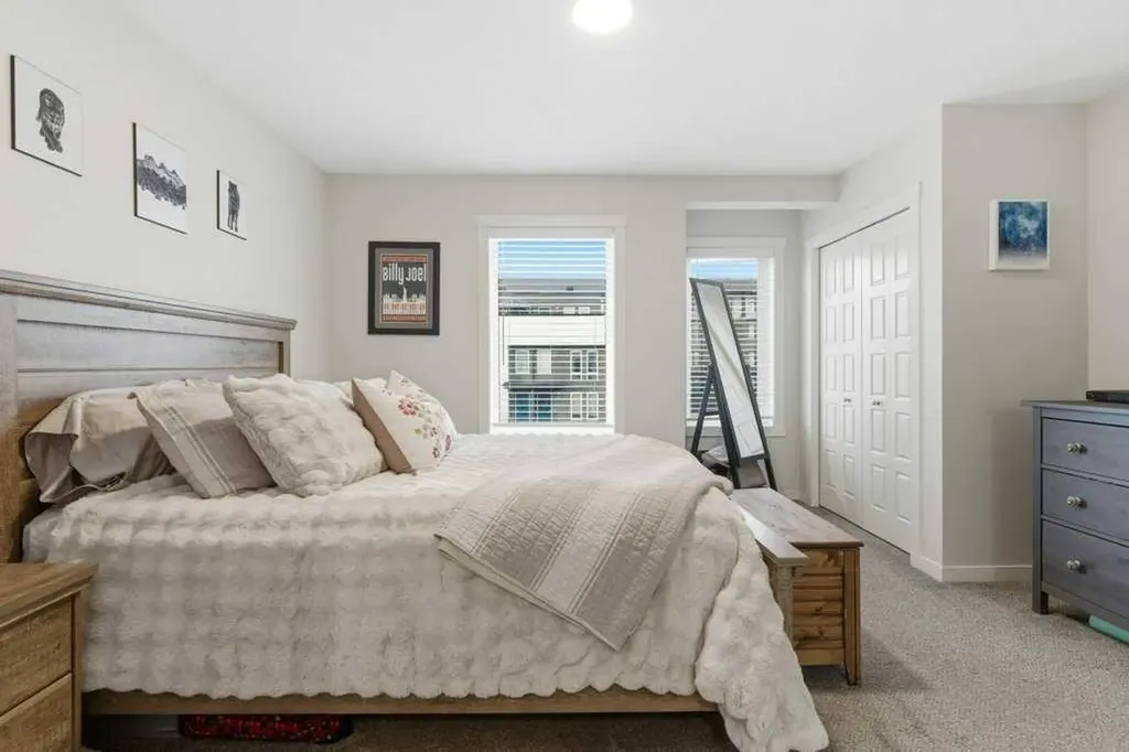 338 Seton Circle SE Calgary AB T3M 3H1