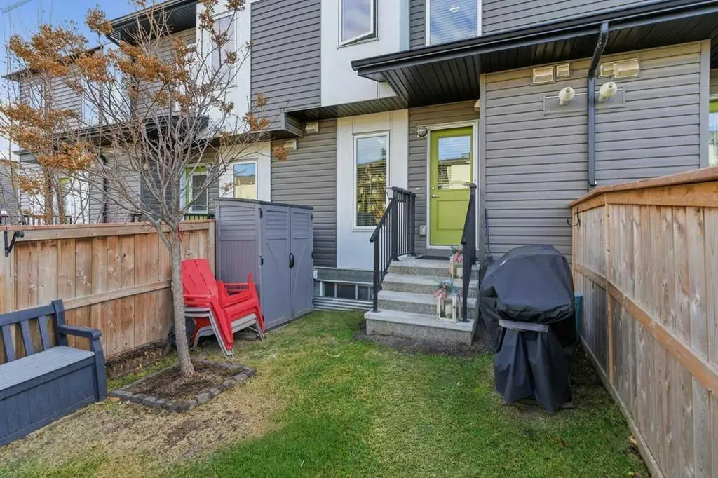 338 Seton Circle SE Calgary AB T3M 3H1
