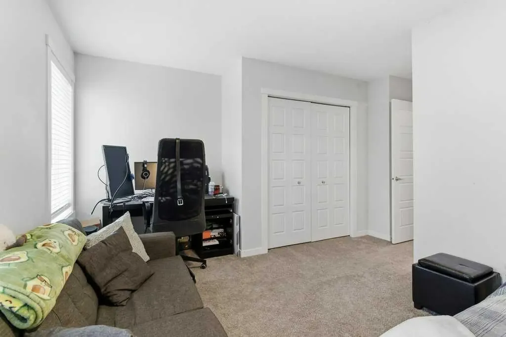 338 Seton Circle SE Calgary AB T3M 3H1
