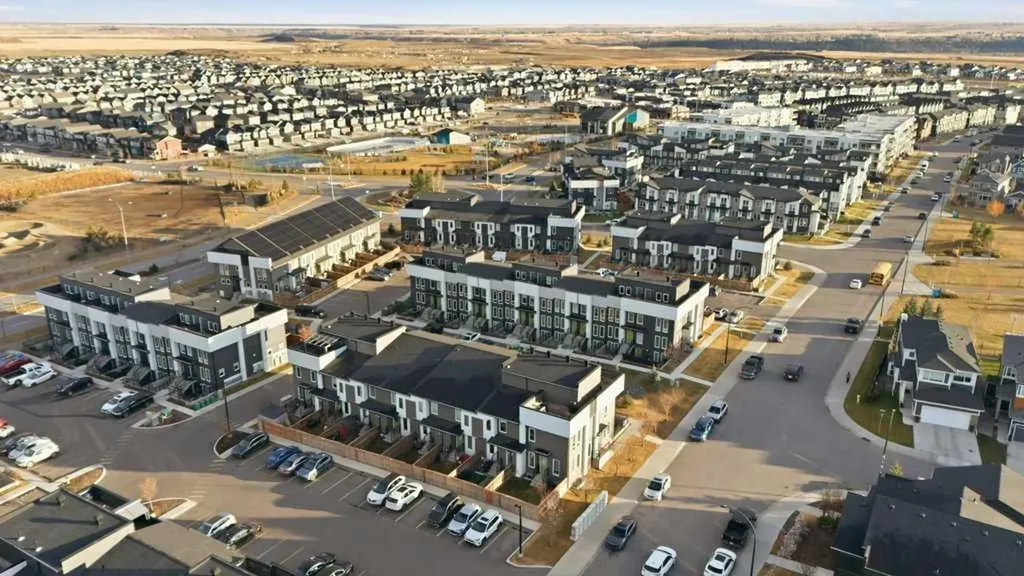 338 Seton Circle SE Calgary AB T3M 3H1