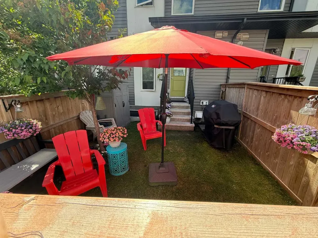 338 Seton Circle SE Calgary AB T3M 3H1