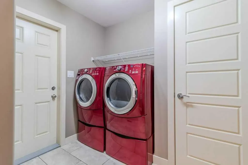 26 Regal Court Sylvan Lake AB T4S 0G2