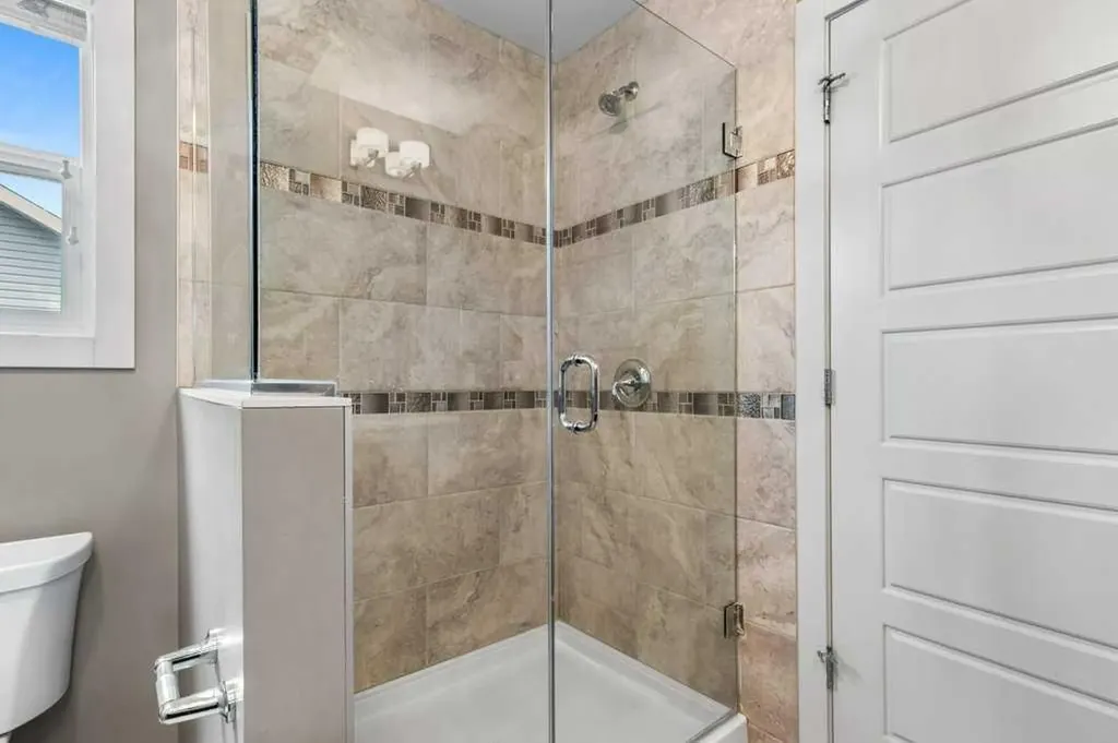 26 Regal Court Sylvan Lake AB T4S 0G2