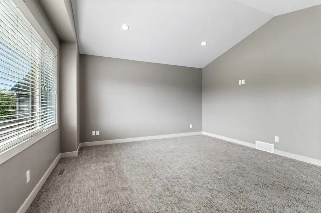 26 Regal Court Sylvan Lake AB T4S 0G2