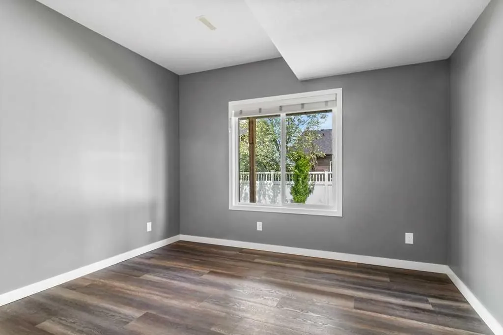 26 Regal Court Sylvan Lake AB T4S 0G2