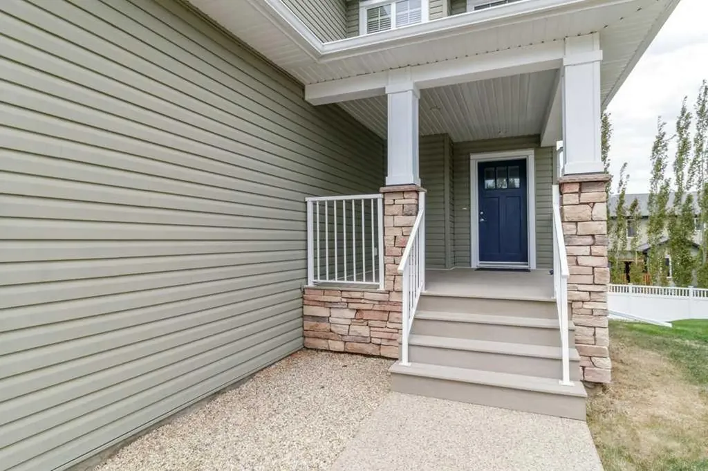 26 Regal Court Sylvan Lake AB T4S 0G2