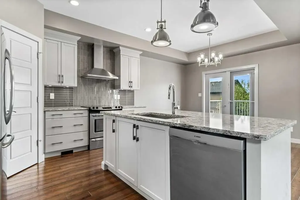 26 Regal Court Sylvan Lake AB T4S 0G2