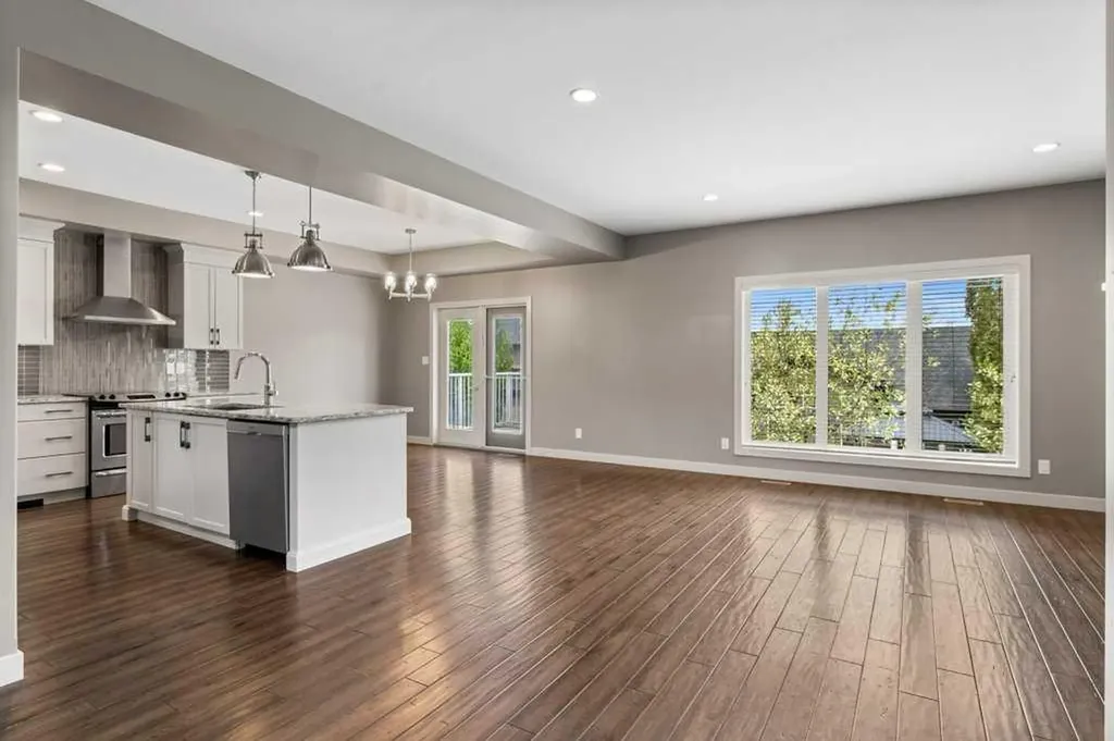 26 Regal Court Sylvan Lake AB T4S 0G2