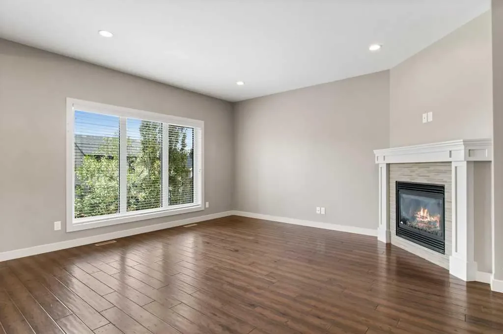 26 Regal Court Sylvan Lake AB T4S 0G2