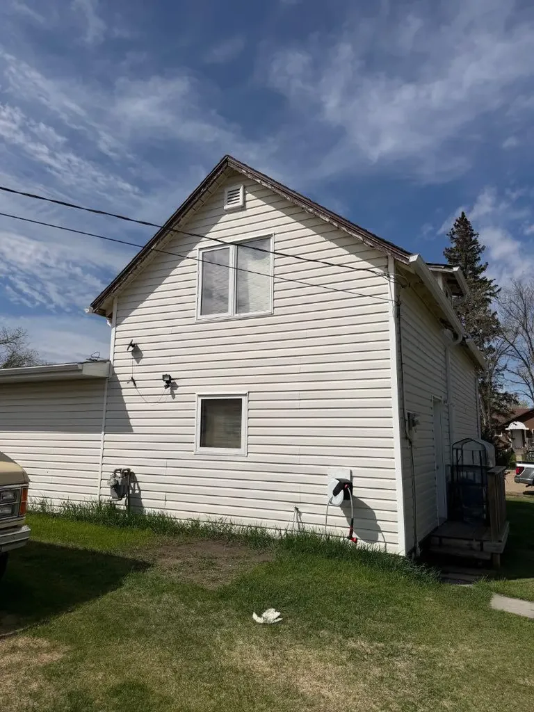 118 2 Street W St. Walburg SK S0M 2T0