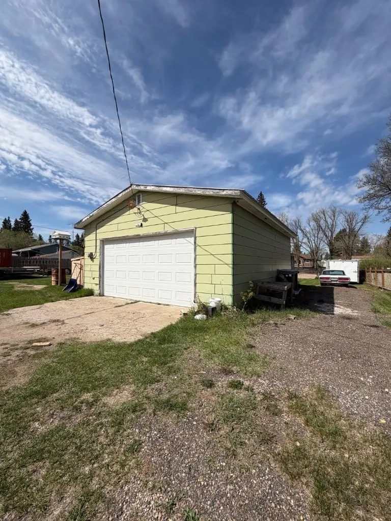 118 2 Street W St. Walburg SK S0M 2T0