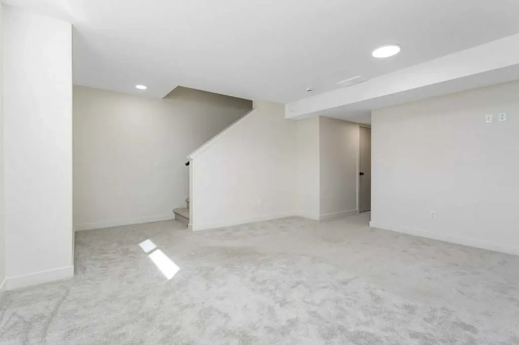 58 Lake Street Rural Red Deer County AB T4E 3C9