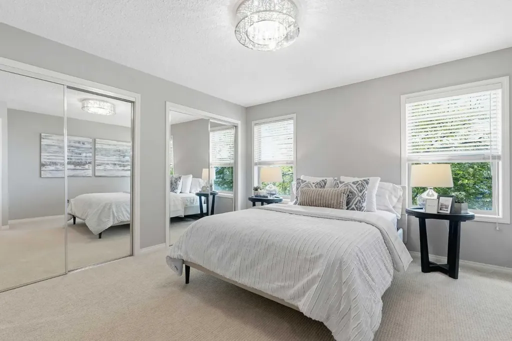 131 Springbank Terrace SW Calgary AB T3H 4S8