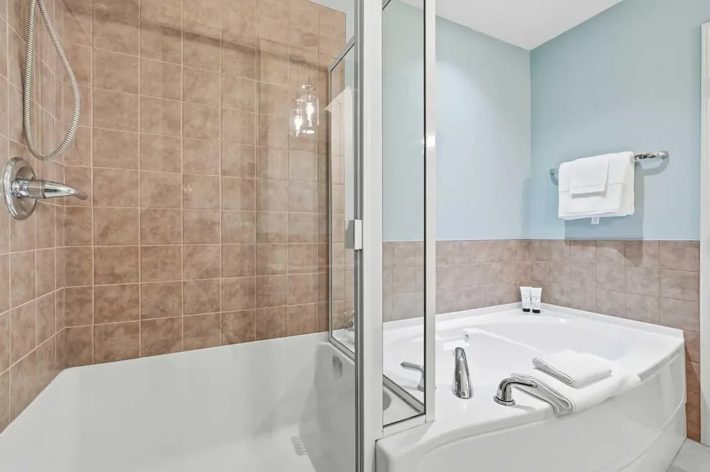 131 Springbank Terrace SW Calgary AB T3H 4S8