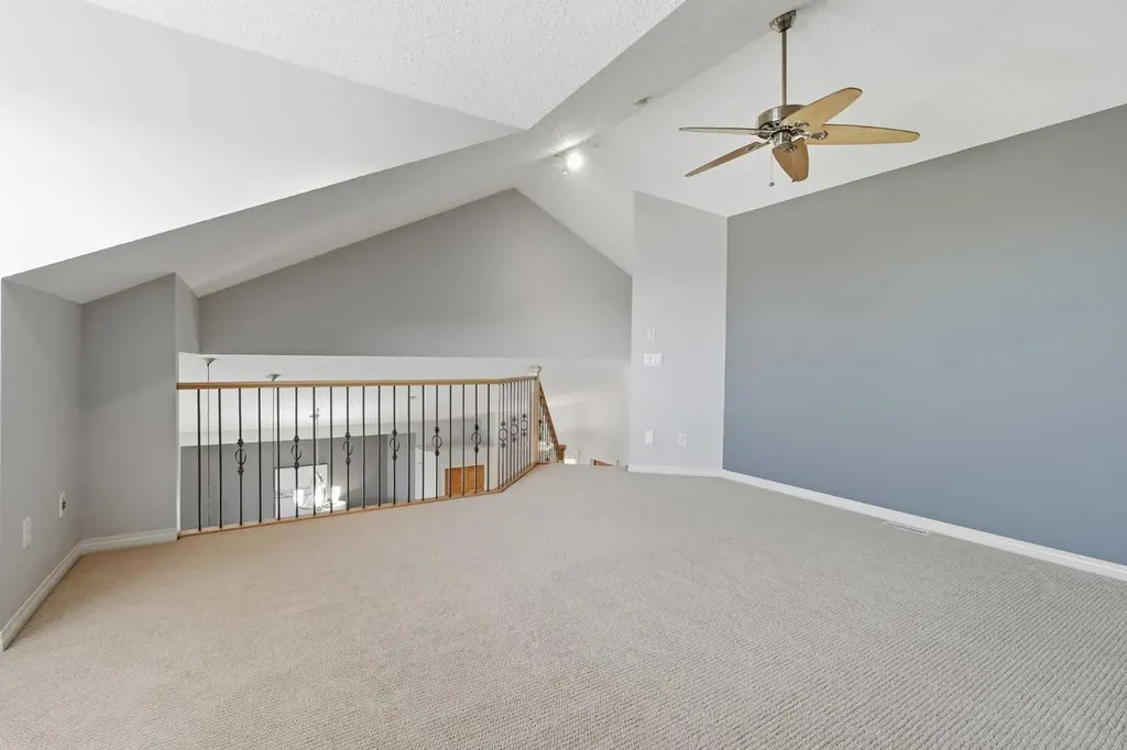 131 Springbank Terrace SW Calgary AB T3H 4S8