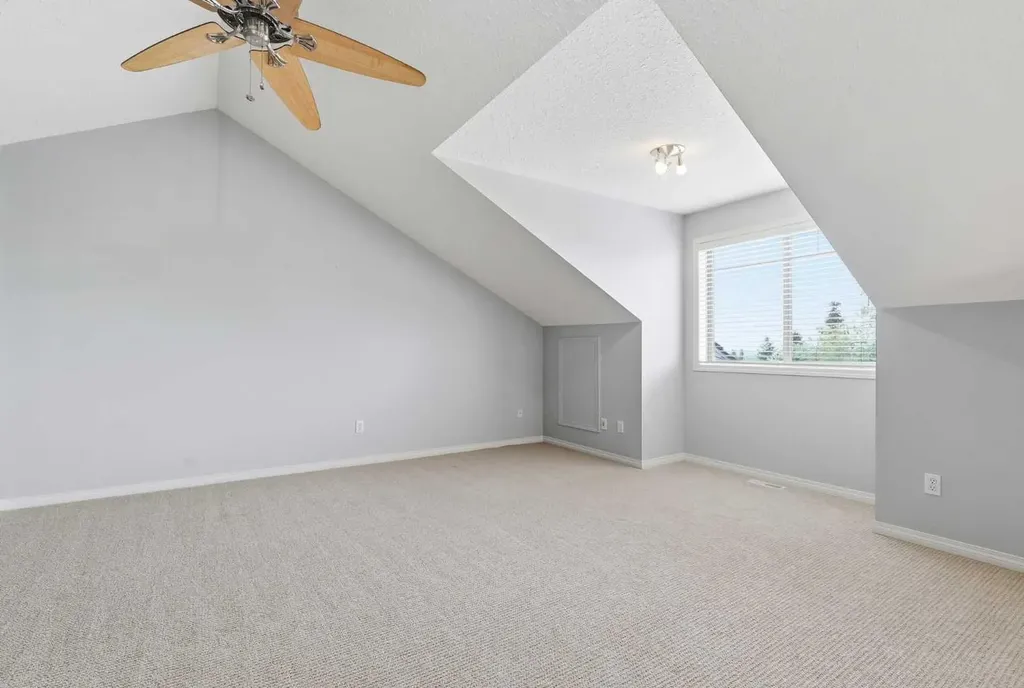 131 Springbank Terrace SW Calgary AB T3H 4S8
