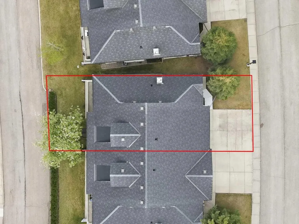 131 Springbank Terrace SW Calgary AB T3H 4S8