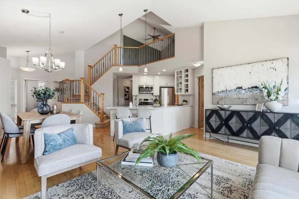 131 Springbank Terrace SW Calgary AB T3H 4S8