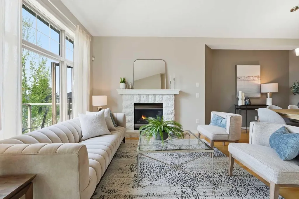 131 Springbank Terrace SW Calgary AB T3H 4S8